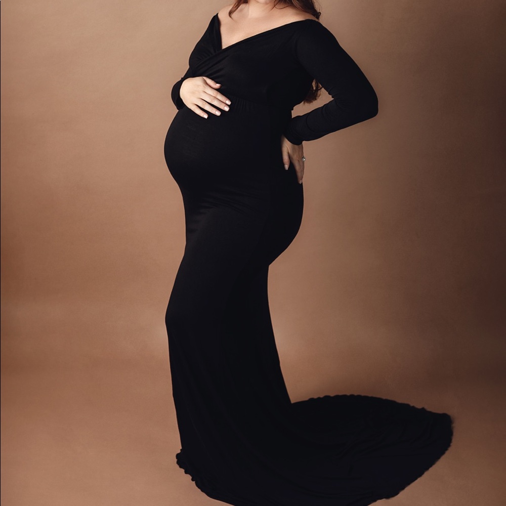 Beautiful off the shoulder black maternity photoshoot dress.